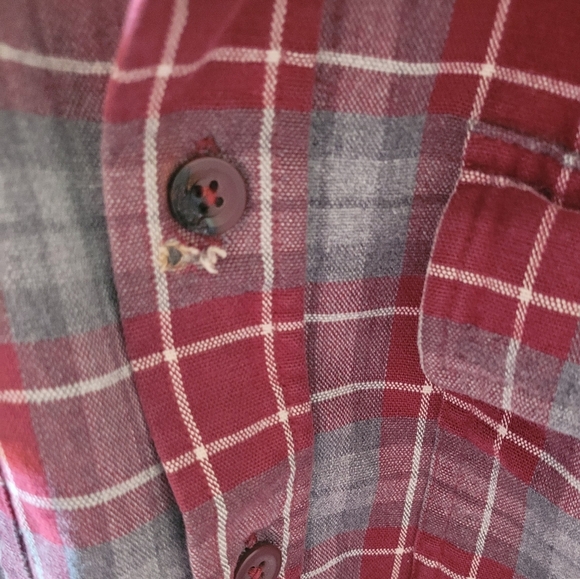 L.L. Bean Red and Gray Plaid Button Down Flannel Shirt Size Large - Picture 4 of 5